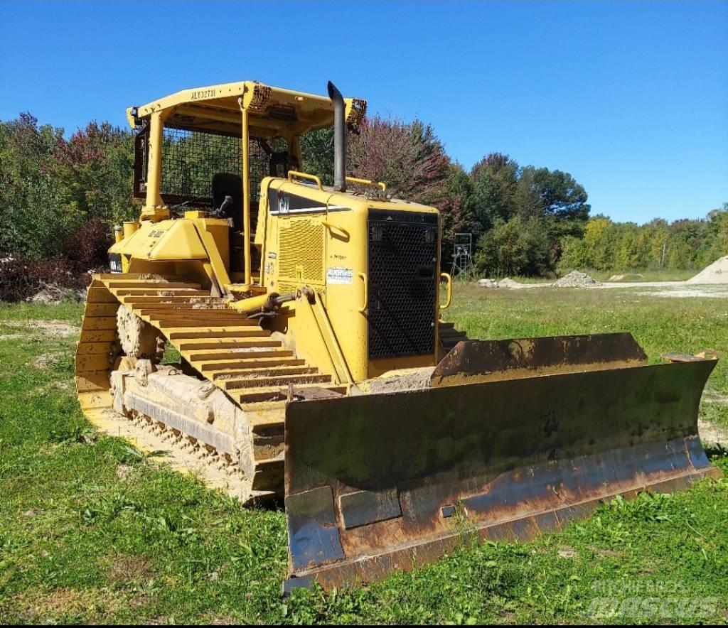 CAT D 6 N Kāpurķēžu buldozeri