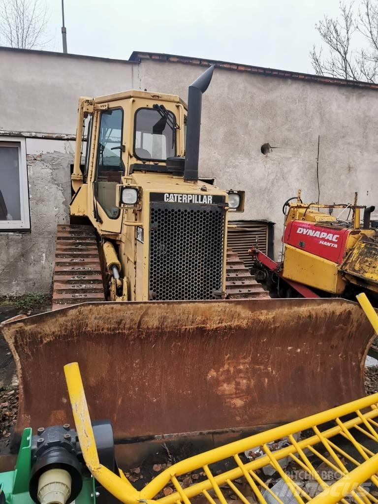CAT D 4 H Kāpurķēžu buldozeri