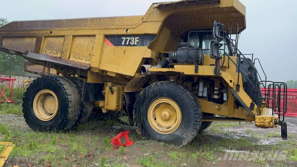 CAT 773 F Artikulētie pašizgāzēji