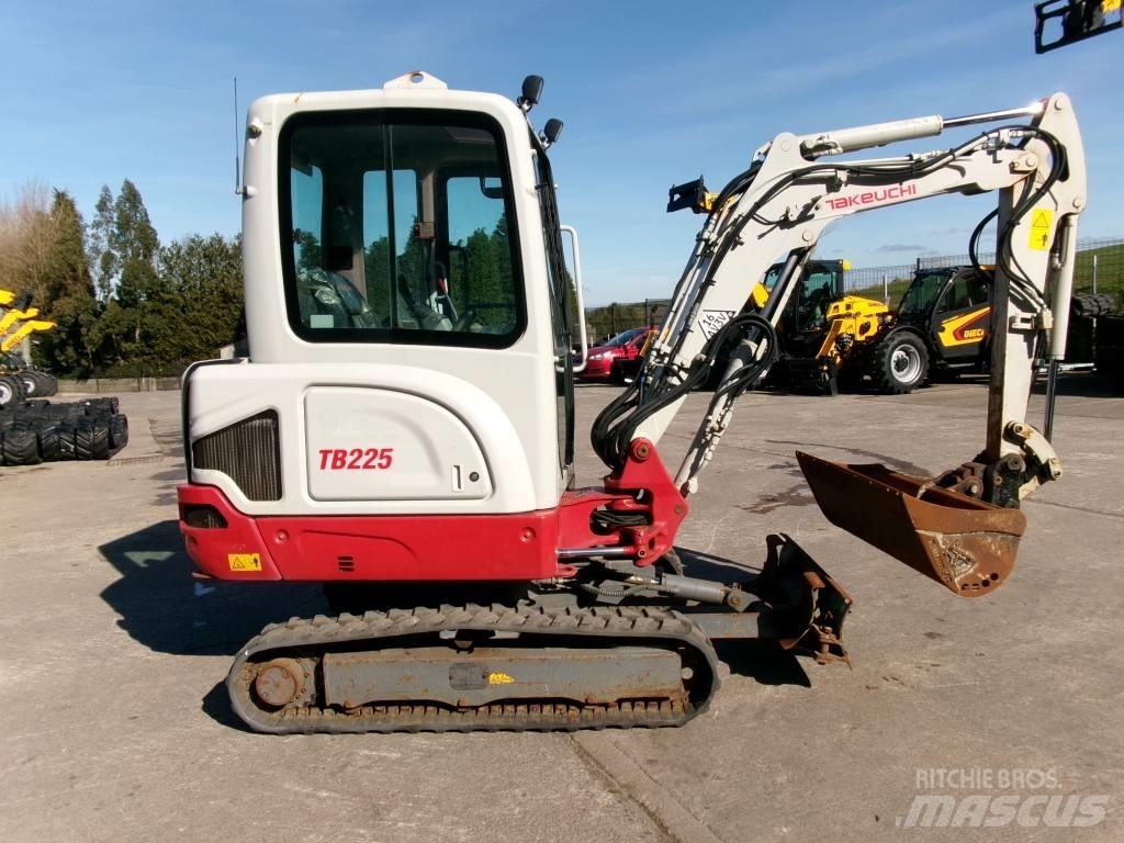 Takeuchi TB 225 Mini ekskavatori < 7 t
