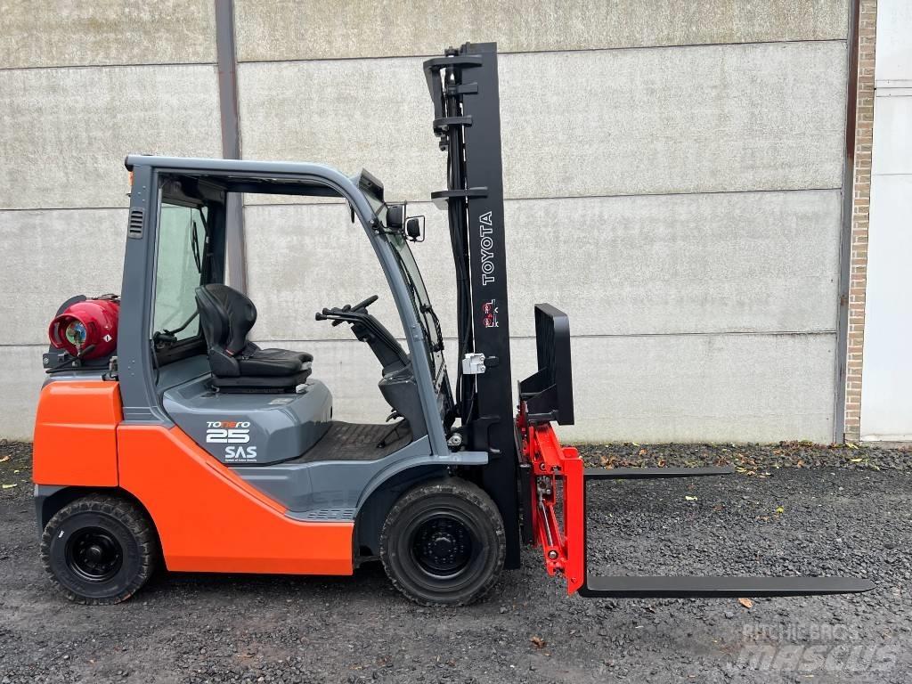 Toyota 02-8 FGF 25 LPG tehnika