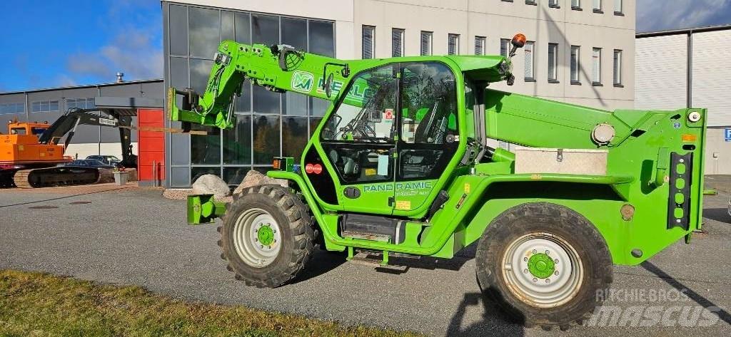 Merlo P40.17PLUS Teleskopiskie manipulatori