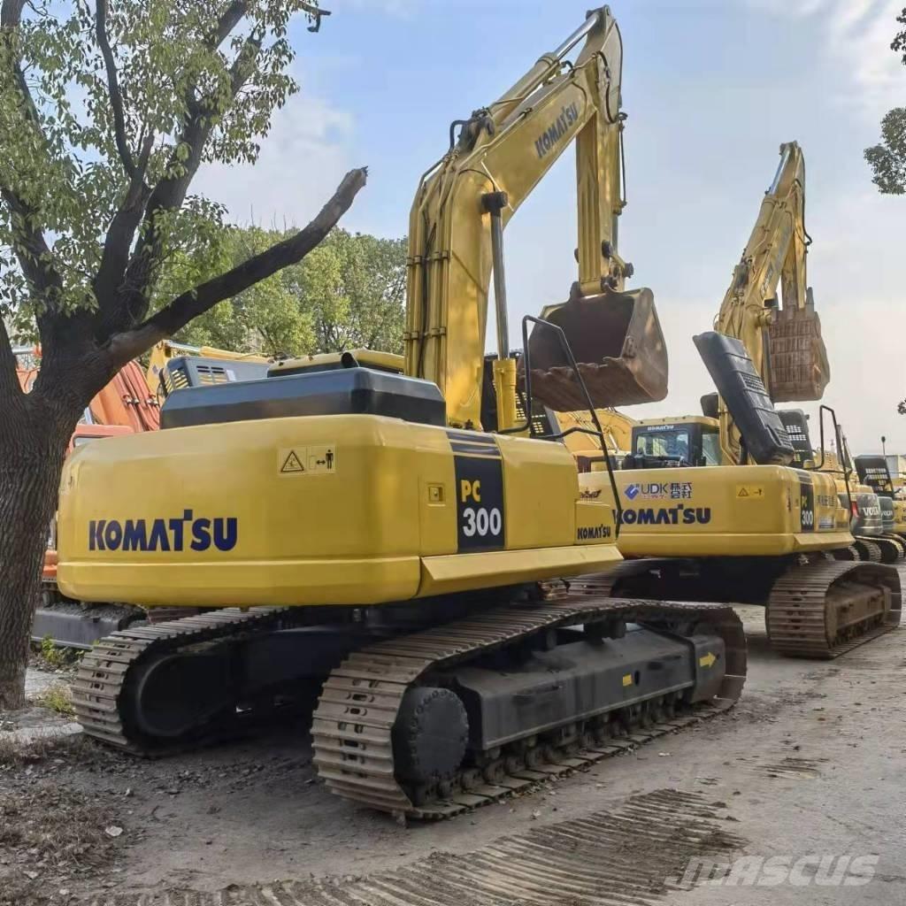 Komatsu PC 300 Kāpurķēžu ekskavatori