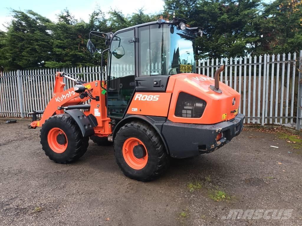 Kubota R 085 Iekrāvēji uz riteņiem
