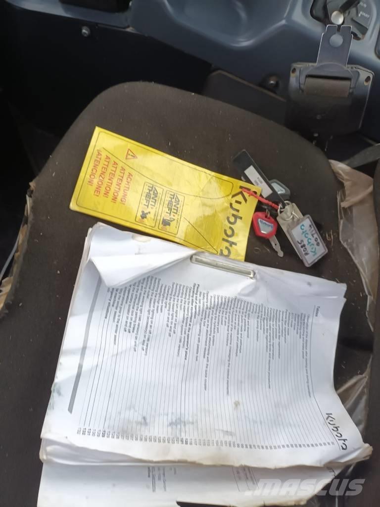 Kubota R 085 Iekrāvēji uz riteņiem