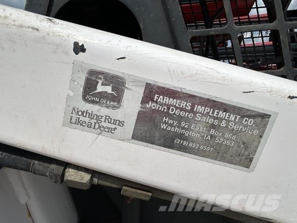 Bobcat 543B Lietoti riteņu kompaktiekrāvēji