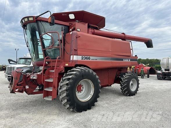 Case IH 2366 Ražas novākšanas kombaini