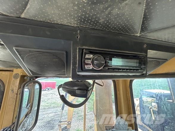 CAT D8N Kāpurķēžu buldozeri