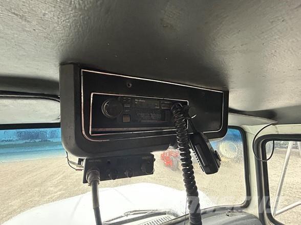 Ford L9000 Būvniecība- Citi