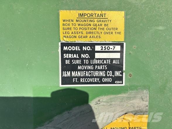 J&M 250-7 Graudu pārkraušanas piekabes