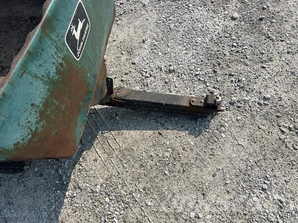John Deere 15 Citas piekabes