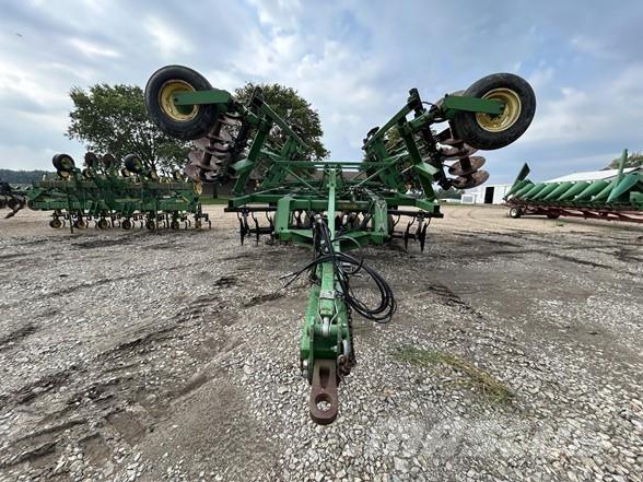 John Deere 512 Cita augsnes apstrādes tehnika un papildaprīkojums
