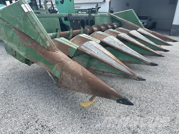 John Deere 643 Ražas novākšanas galvas