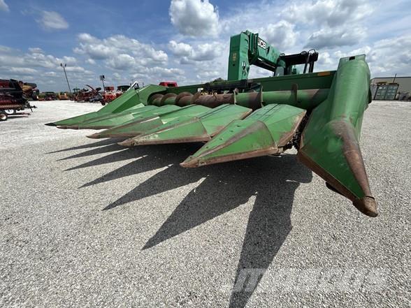 John Deere 653 Ražas novākšanas galvas