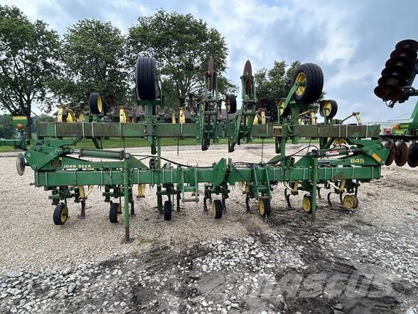 John Deere 845 Labības kultivatori