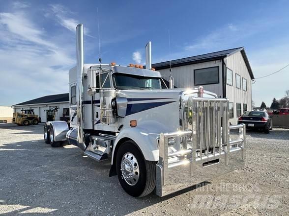 Kenworth W900L Vilcēji