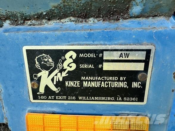 Kinze 840 Graudu pārkraušanas piekabes