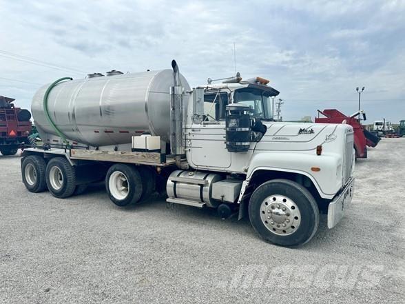Mack RS600L Būvniecība- Citi