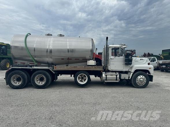 Mack RS600L Būvniecība- Citi