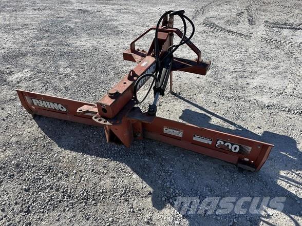 Rhino R800 Cits traktoru papildaprīkojums