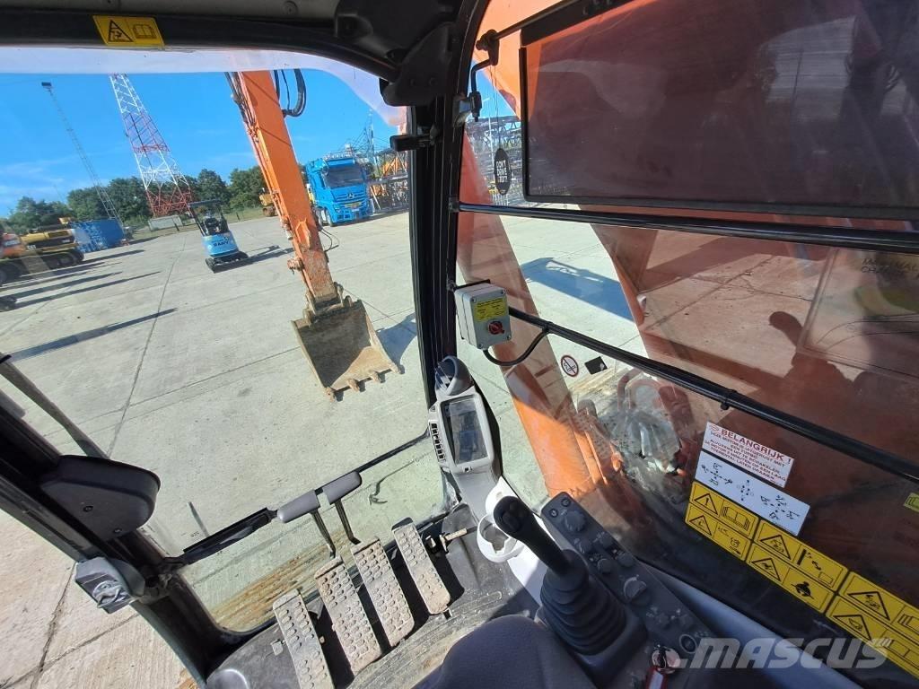 Hitachi ZX210LC-6 Kāpurķēžu ekskavatori