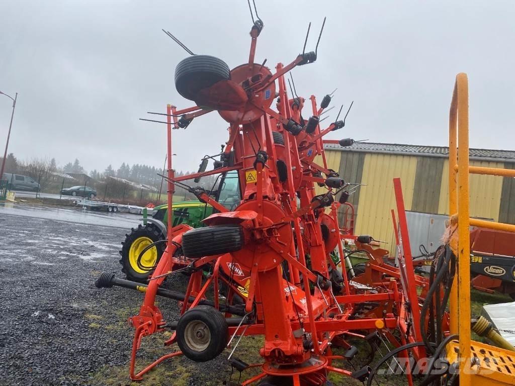Kuhn GF8702 Grābekļi un siena ārdītāji