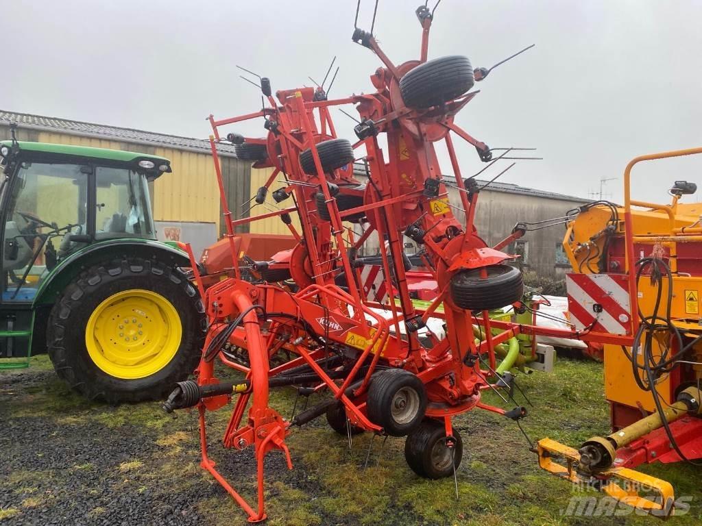 Kuhn GF8702 Grābekļi un siena ārdītāji