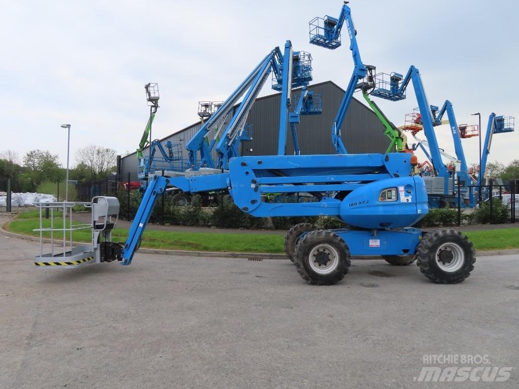 Manitou 180 ATJ Strēles pacēlāji