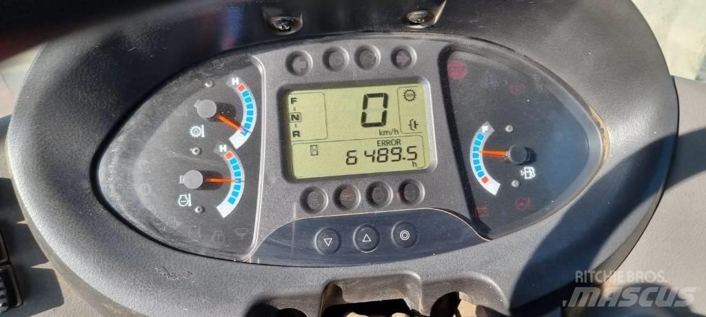 Hitachi ZW 220 Iekrāvēji uz riteņiem
