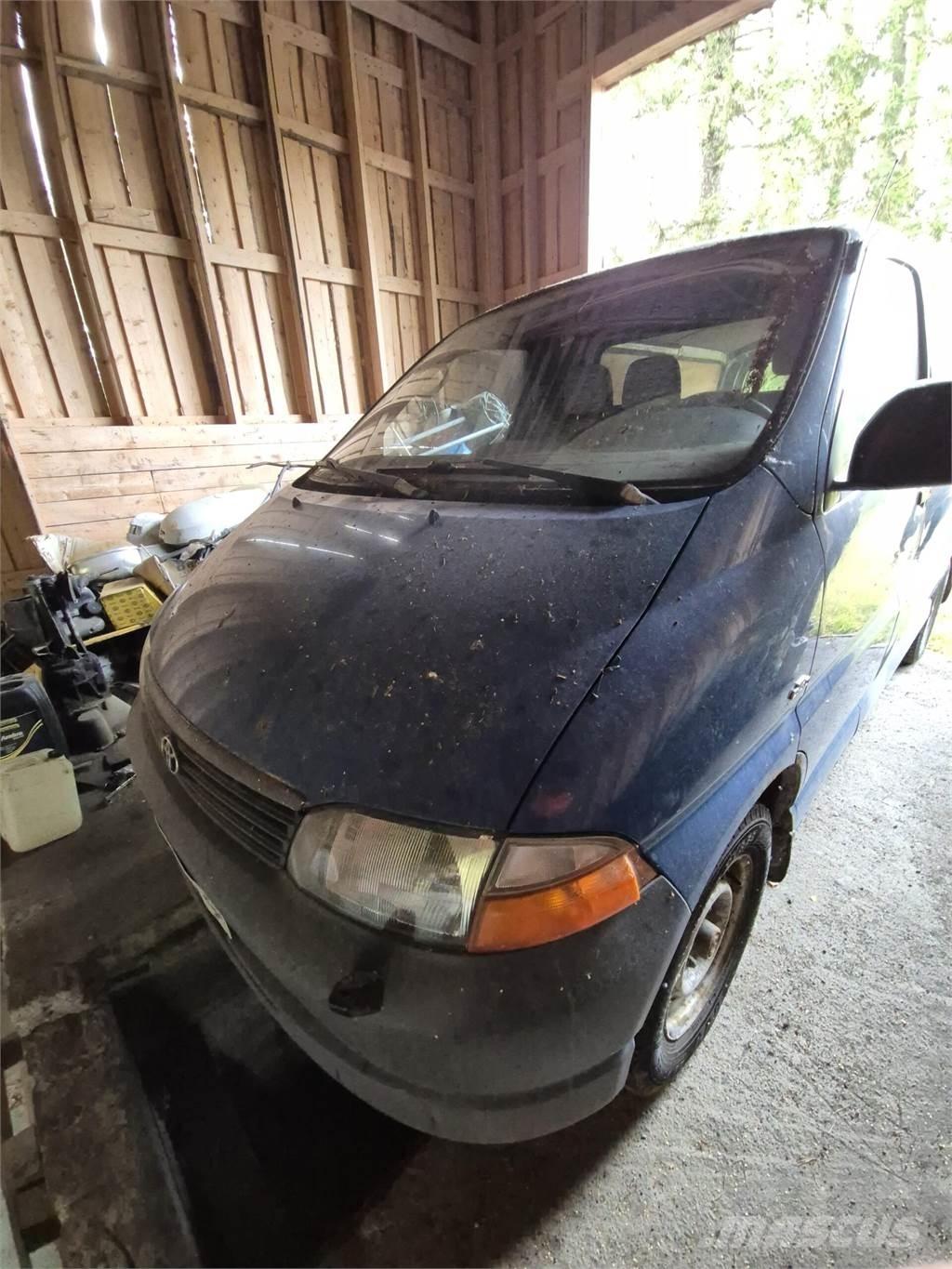 Toyota Hiace Preču pārvadāšanas furgoni