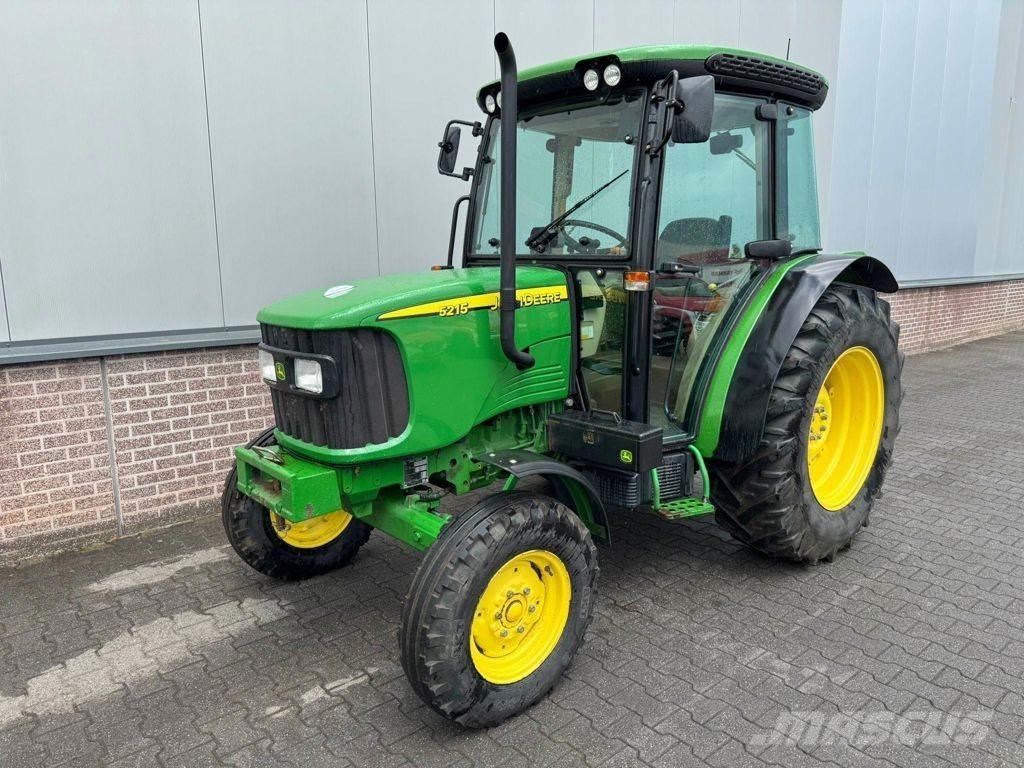 John Deere 5215 Automašīnas
