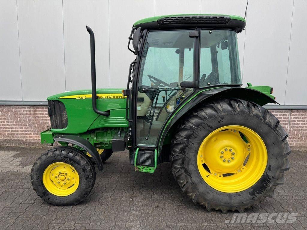 John Deere 5215 Automašīnas