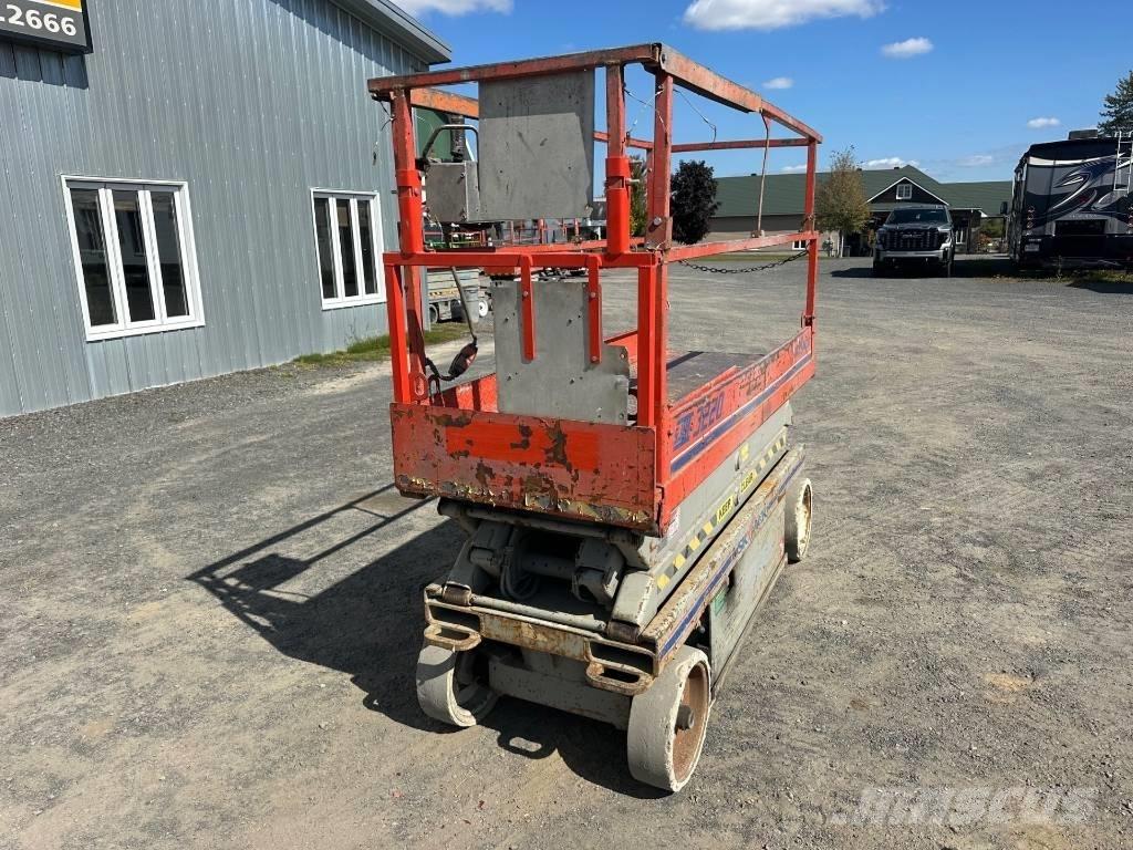 SkyJack SJ 3220 Šķerveida pacēlāji