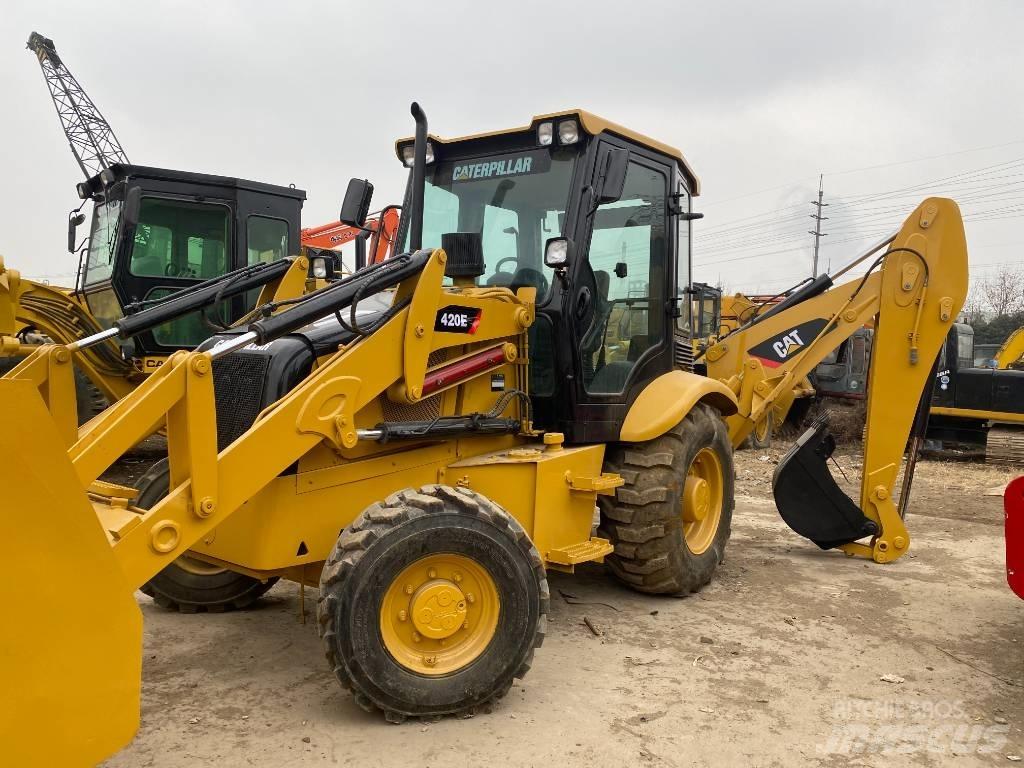 CAT 420 E Ekskavatori-iekrāvēji