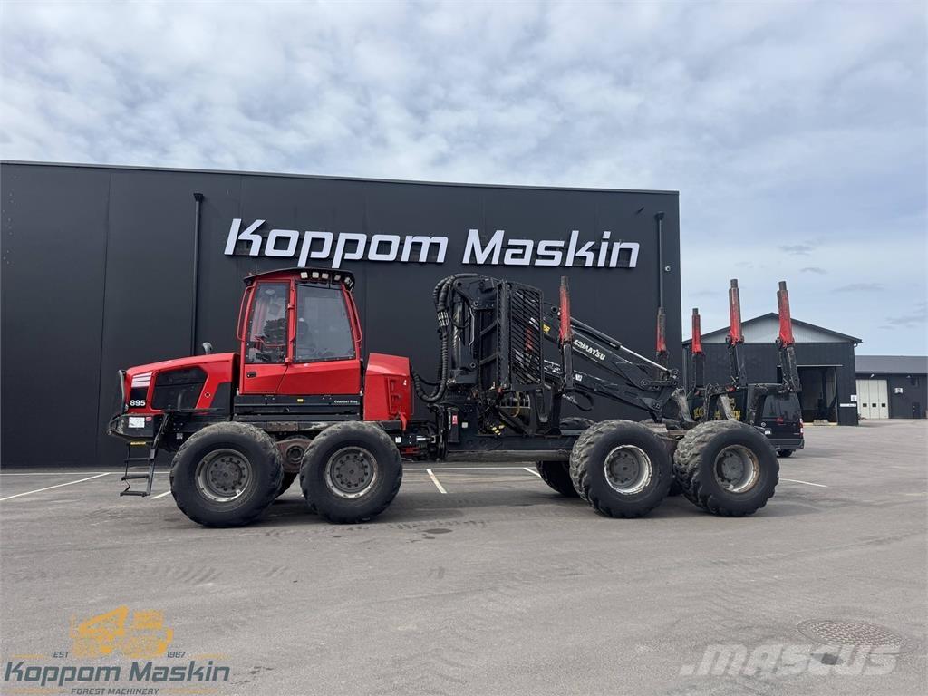 Komatsu 895 Forvarderi