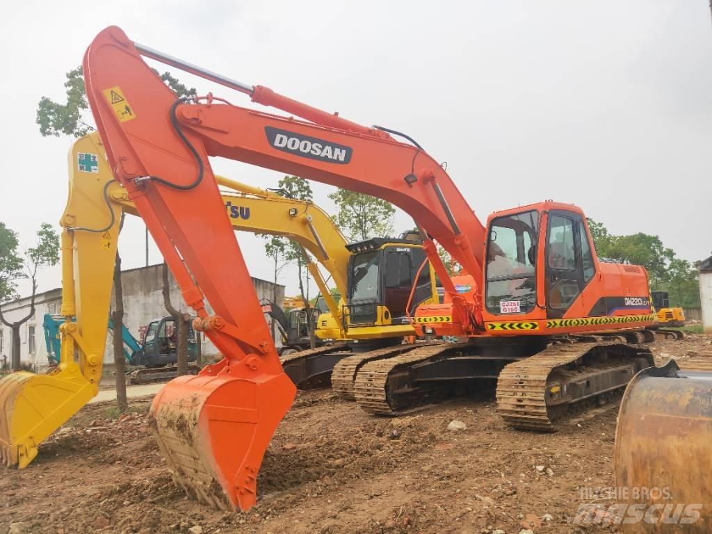 Doosan DH220LC-7 Kāpurķēžu ekskavatori