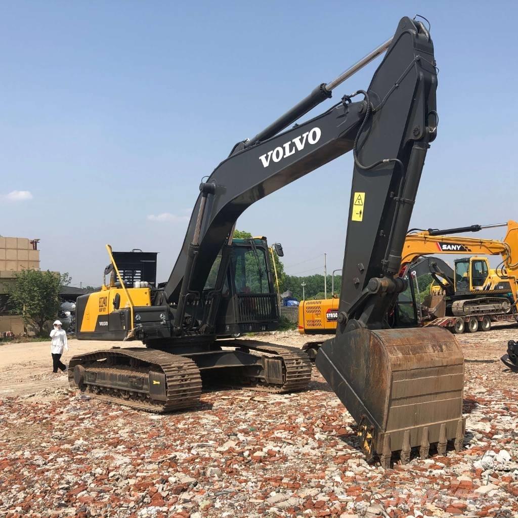 Volvo EC240 Kāpurķēžu ekskavatori