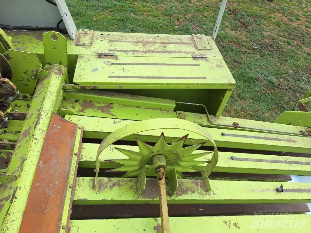 CLAAS Quadrant 1200 Ķīpu preses
