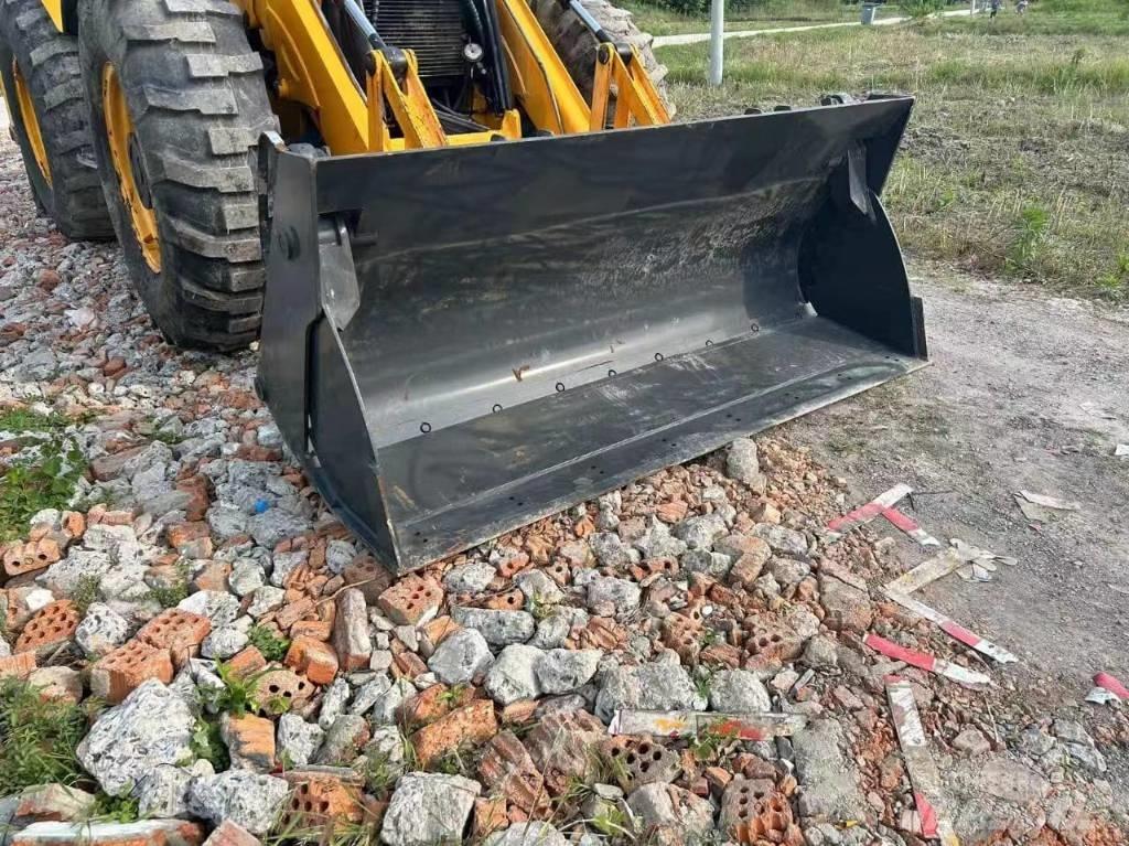 JCB 4 CX Ekskavatori-iekrāvēji