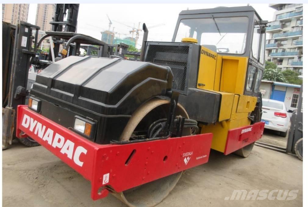 Dynapac CC 421 Divvalču grunts veltņi
