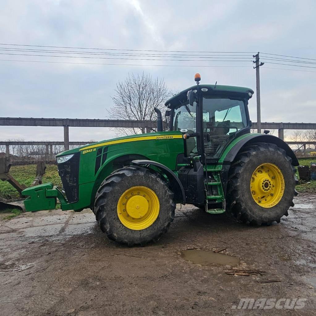 John Deere 8345 R Traktori