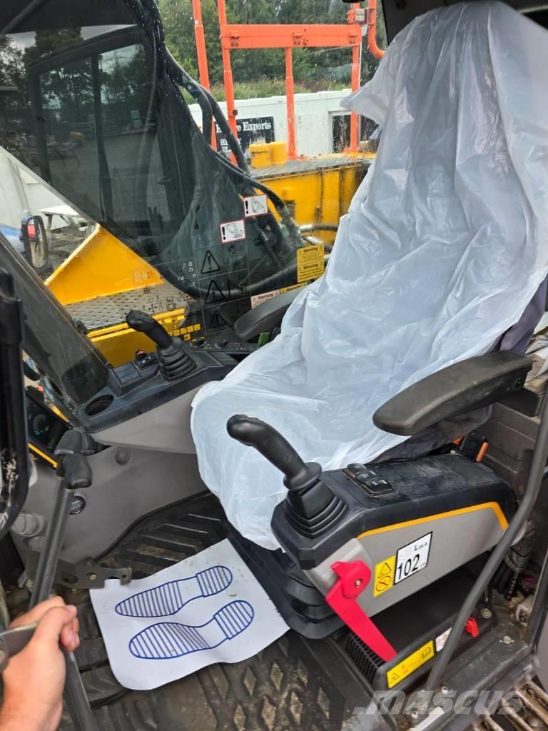 Volvo EC 220 Kāpurķēžu ekskavatori