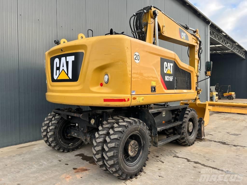 CAT M316F Ekskavatori uz riteņiem