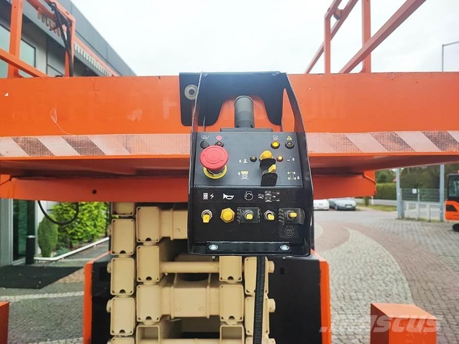 JLG 530LRT Šķerveida pacēlāji
