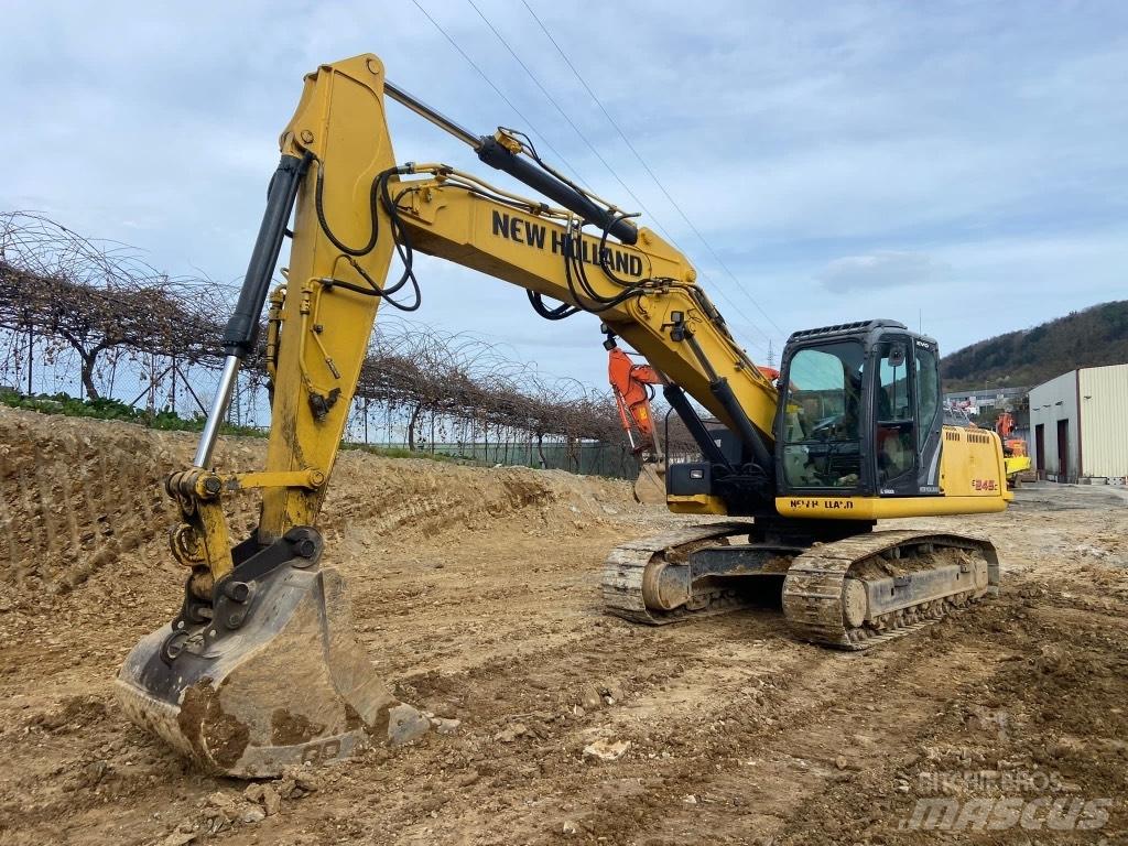 New Holland E245 Kāpurķēžu ekskavatori