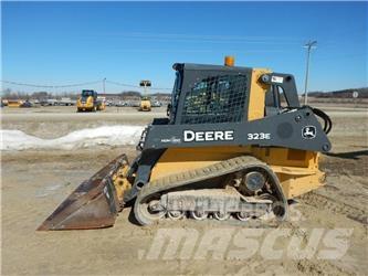 John Deere 323E Lietoti riteņu kompaktiekrāvēji
