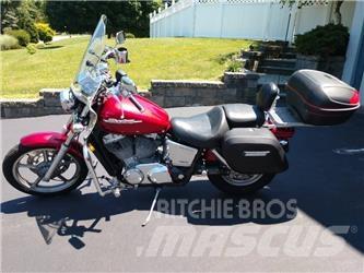 Honda VT1100 Darba laivas / baržas