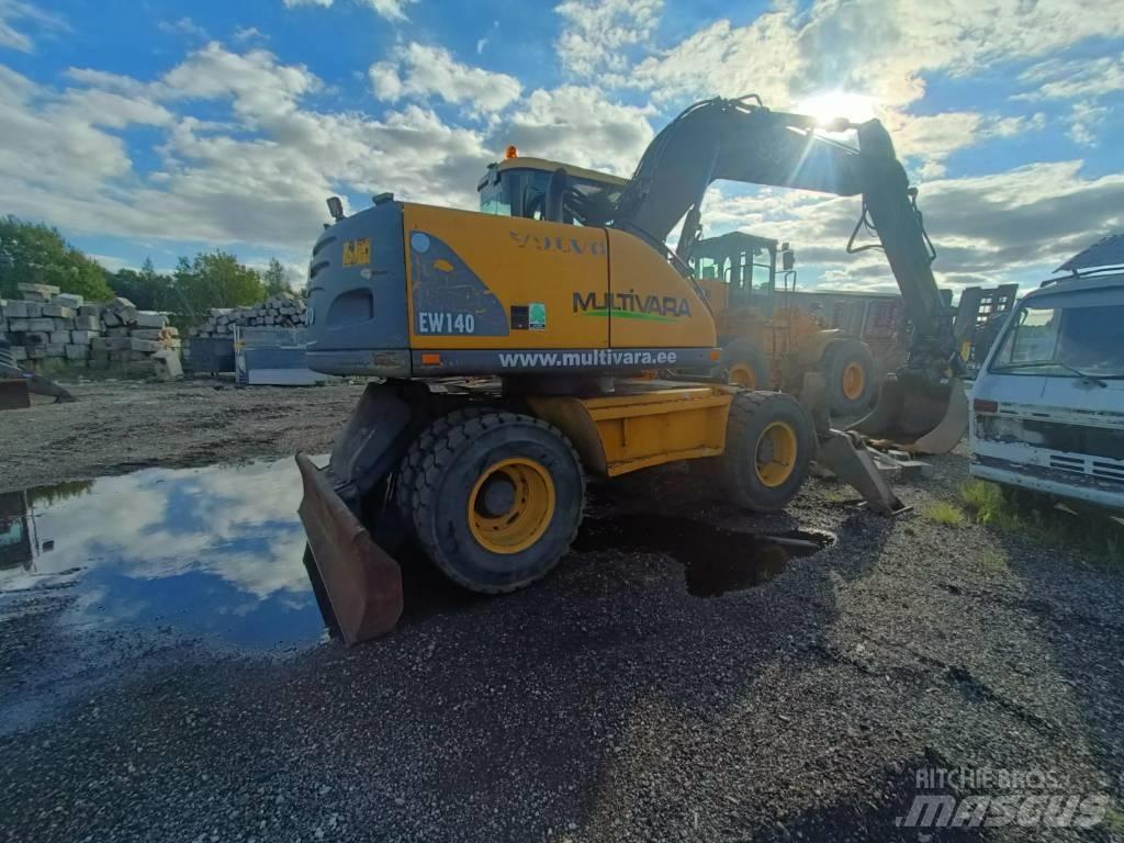 Volvo EW 140 Ekskavatori uz riteņiem