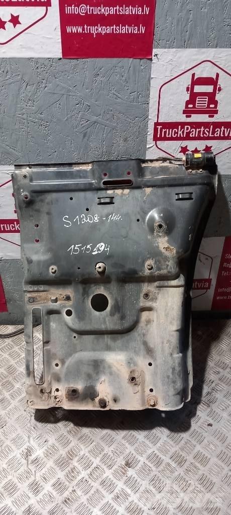 Scania 94 D.   1515194 Kabīnes un interjers