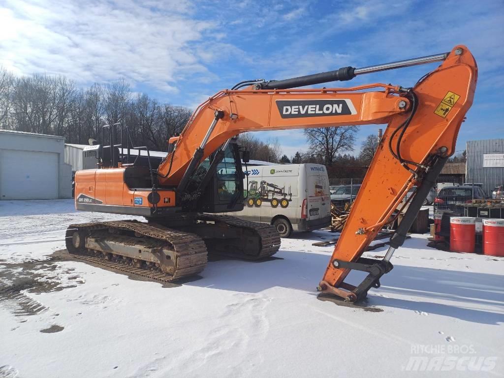 Develon DX 210 LC-7 Kāpurķēžu ekskavatori